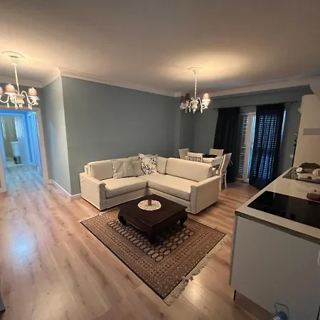 Lizas Apartment *
