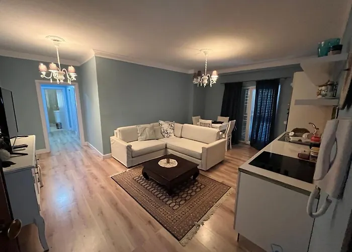Lizas Apartment *